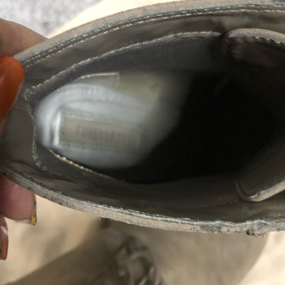 Dark Army green wedge, tie-up booties, faux suede size 7-1/2 - Picture 4 of 7